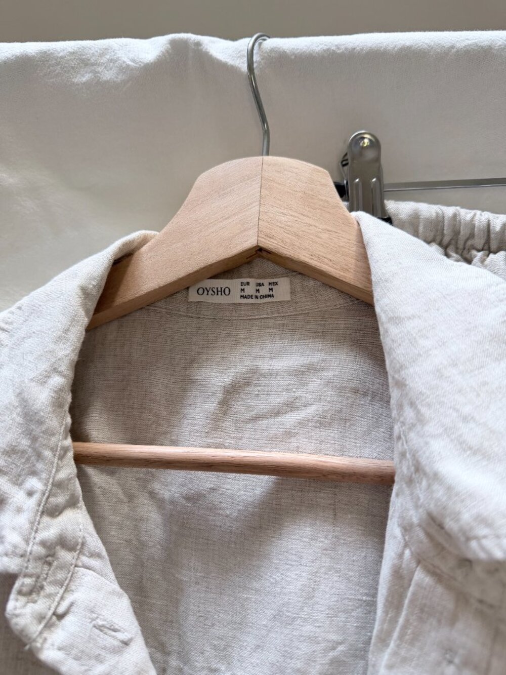 Linen Set - Picture 2 of 8